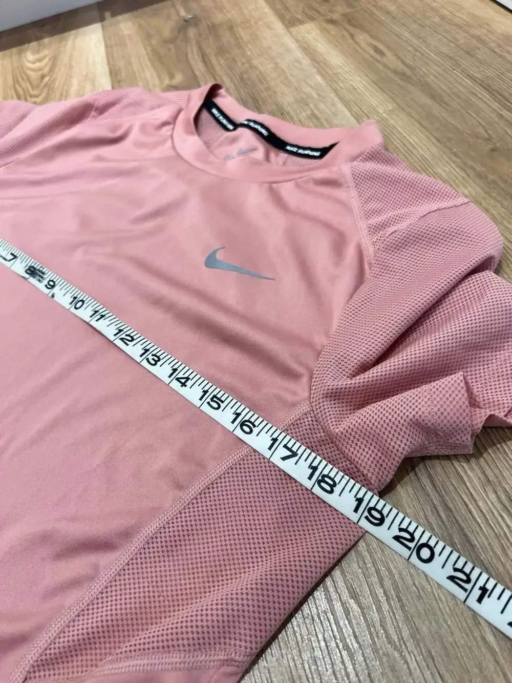 Nike Women's Dri-FIT Running Top Short Sleeve Mesh Panels Dusty Peach Size M